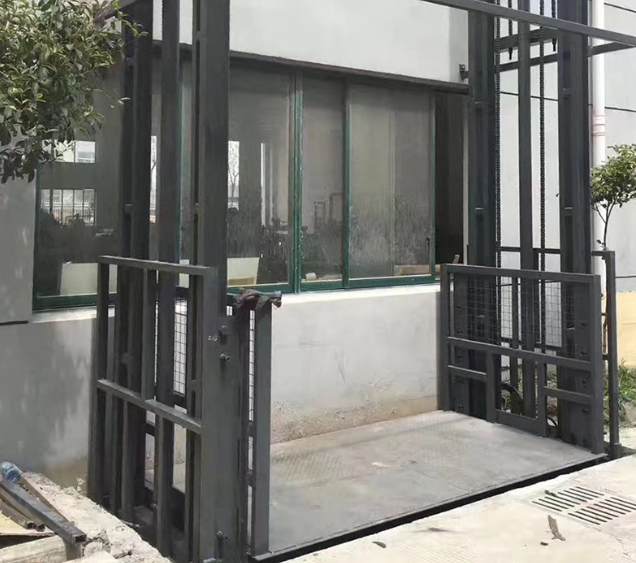 遂川导轨式施工升降机助力民生工程提速增效